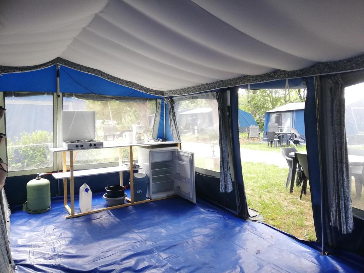 Hebergements Camping "Les Pieds Dans L'Eau" Крозон Екстериор снимка